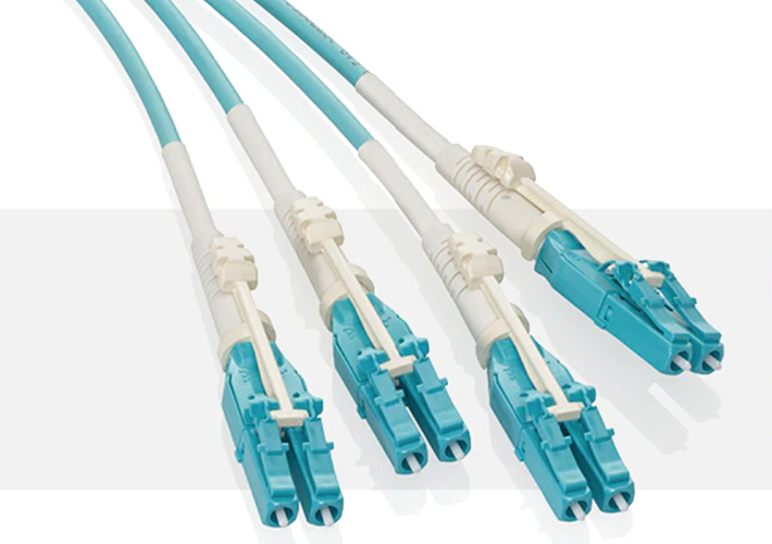 foto noticia Conector de fibra LC Unibody con tecnología Spectro-Link™ 